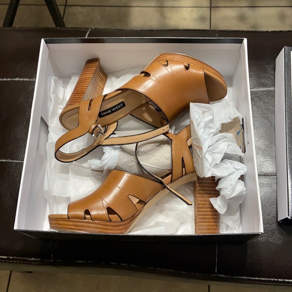 Women’s Nine West sandals